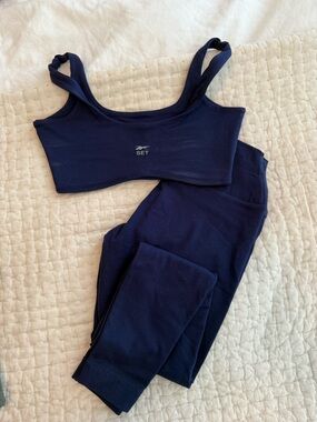 Reebok x SET ActiveNavy Seamless Sports Bra and Leggings Set